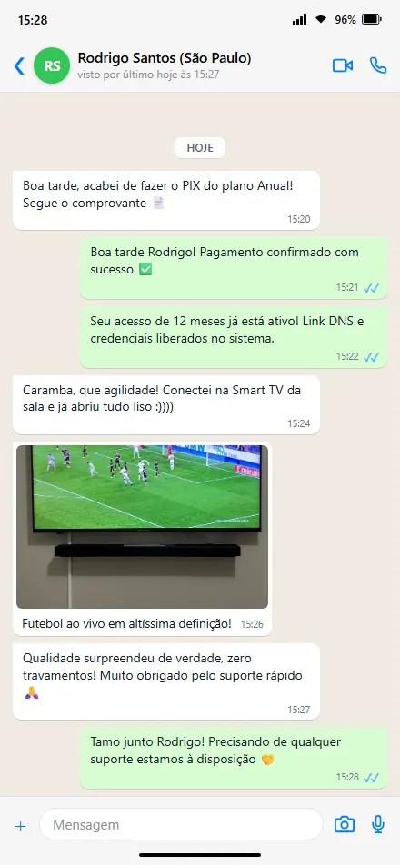 Mensagem de assinante confirmando estabilidade em jogos de futebol no WhatsApp